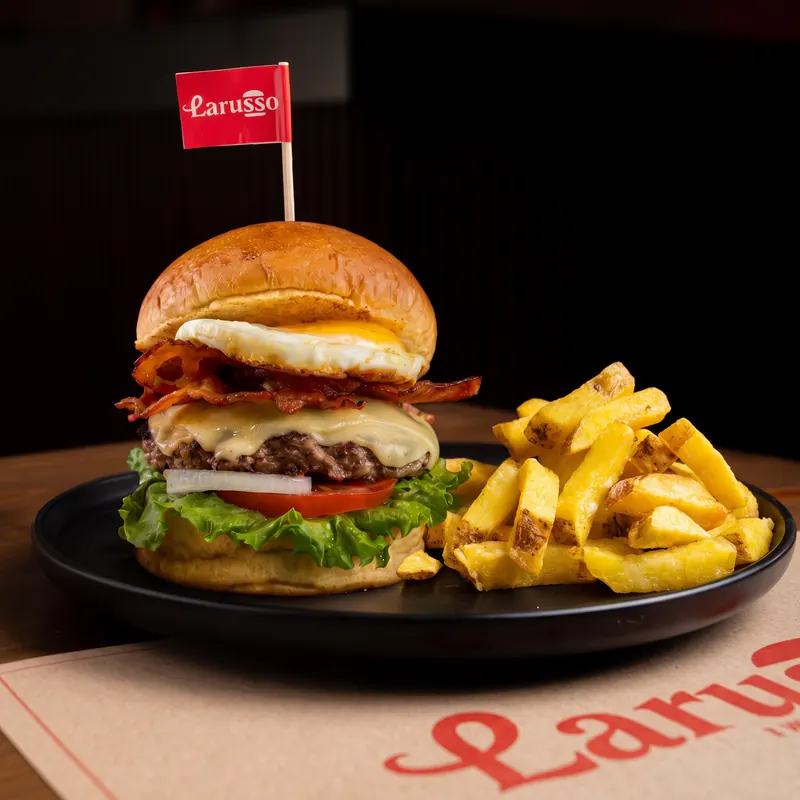 Larusso Tocineta de Larusso Burgers & Wings